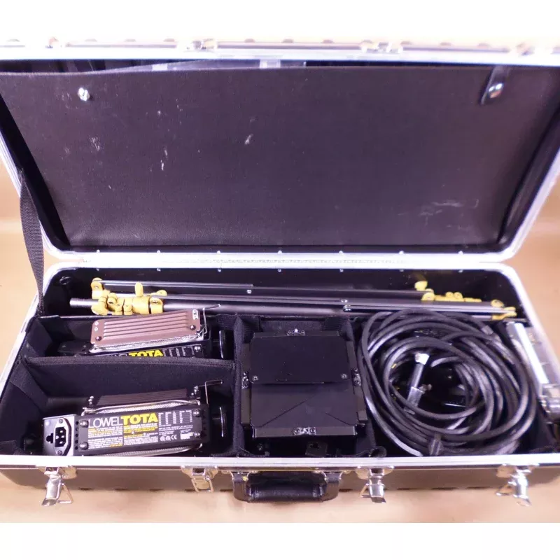 (Light Set) Lowell Light Omni Tota Cables, Stands, Umbrella, Hard Case